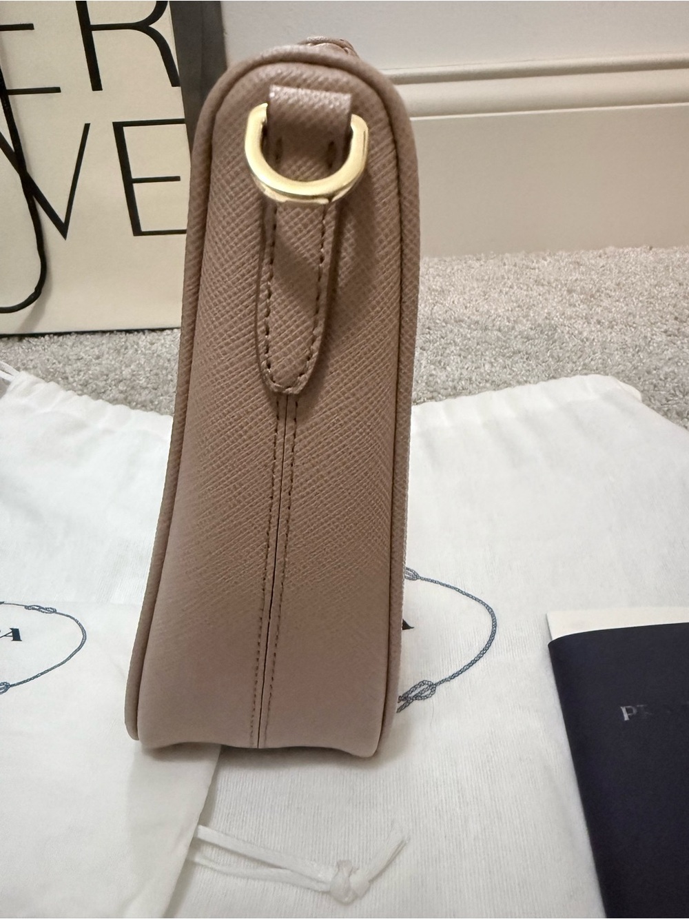 Prada Re-edition - Picture 13 of 16